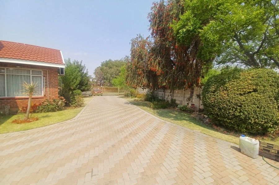 4 Bedroom Property for Sale in Riebeeckstad Free State